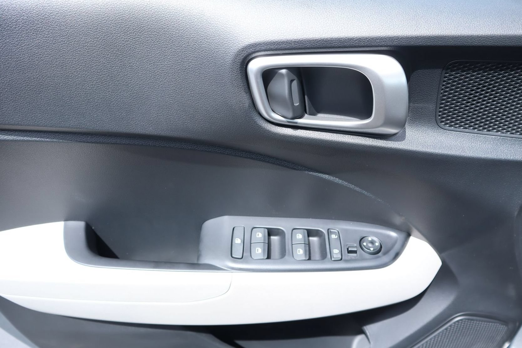 New 2026 Hyundai Venue SEL FWD image 22