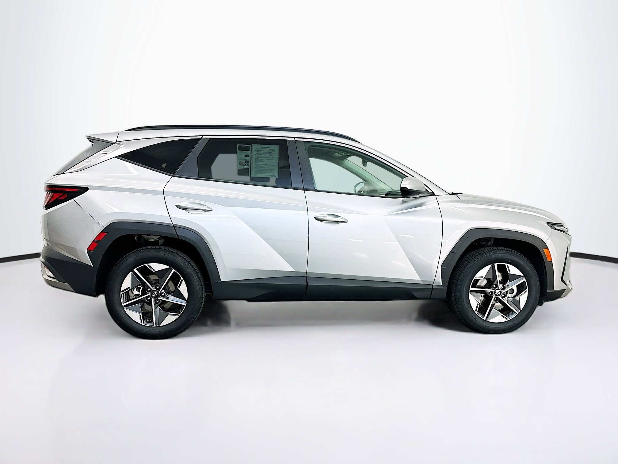 Used 2025 Hyundai Tucson SEL AWD/4WD image 10
