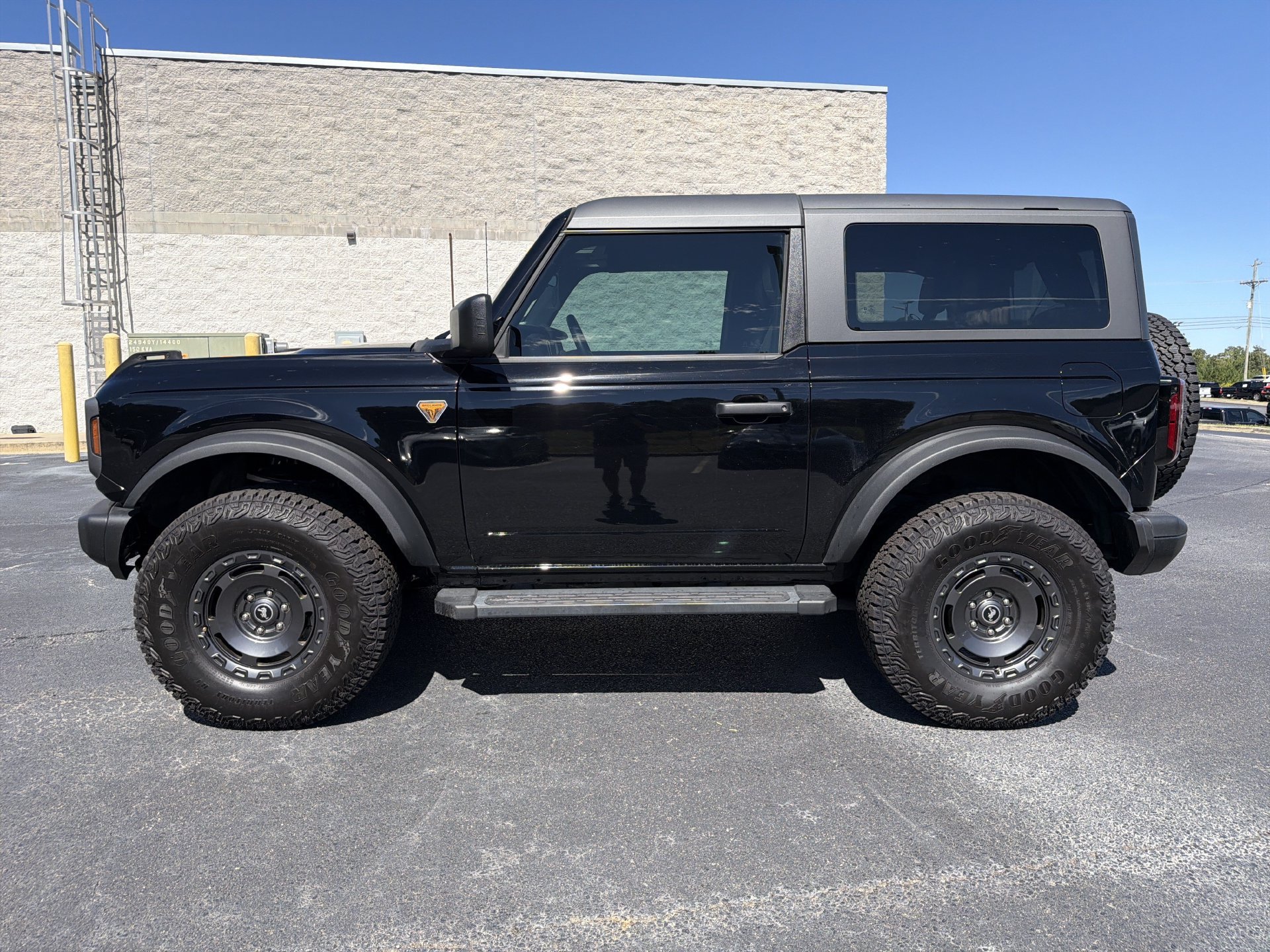 Used 2025 Ford Bronco Badlands w/ Sasquatch Package AWD/4WD image 16