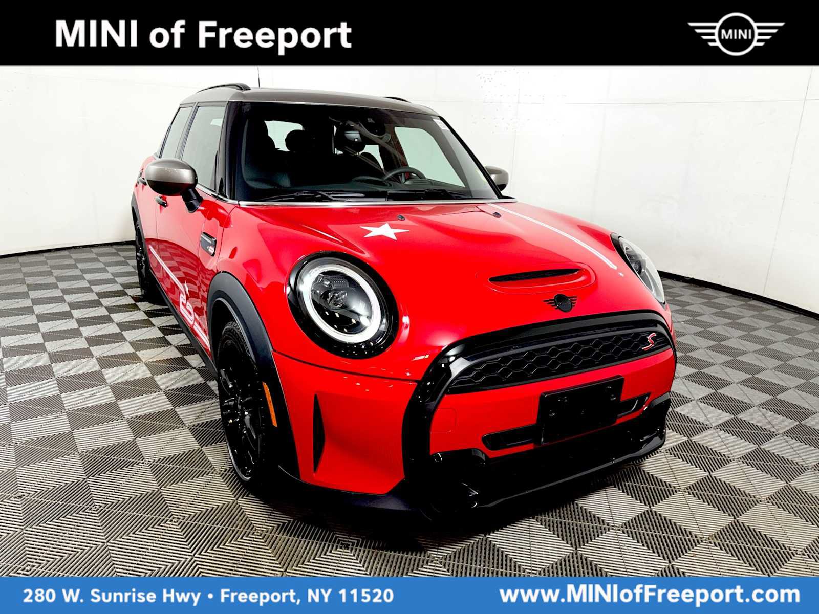 Used 2023 MINI Cooper S FWD image 1