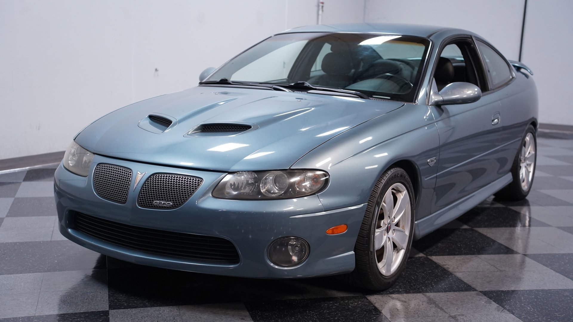 Used 2006 Pontiac GTO image 16