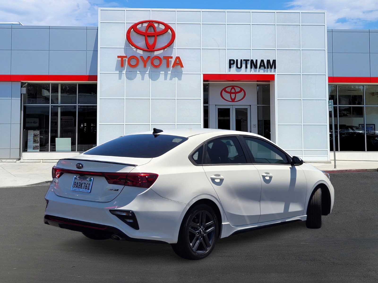 Used 2021 Kia Forte GT-Line w/ GT-Line Premium Package FWD image 4