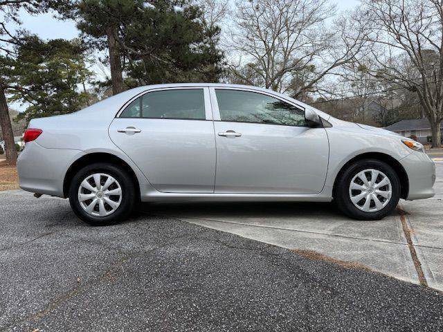 Used 2010 Toyota Corolla image 4