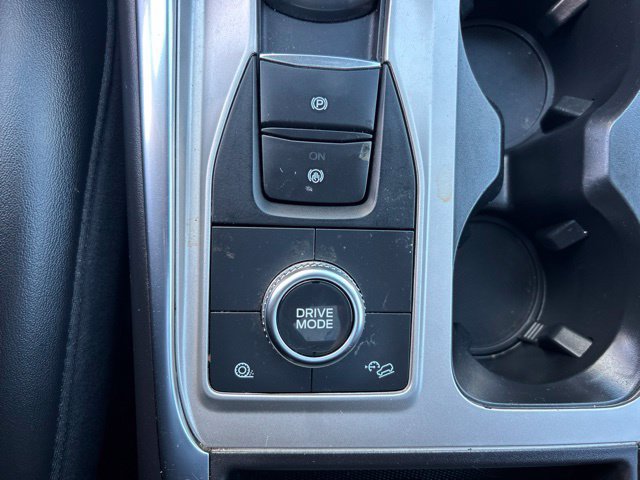 Used 2023 Ford Explorer XLT w/ Equipment Group 202A AWD/4WD image 25