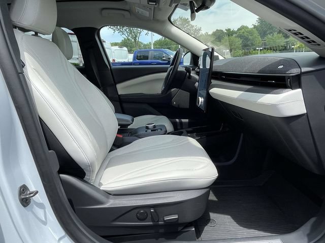 Used 2023 Ford Mustang Mach-E Premium AWD/4WD image 31