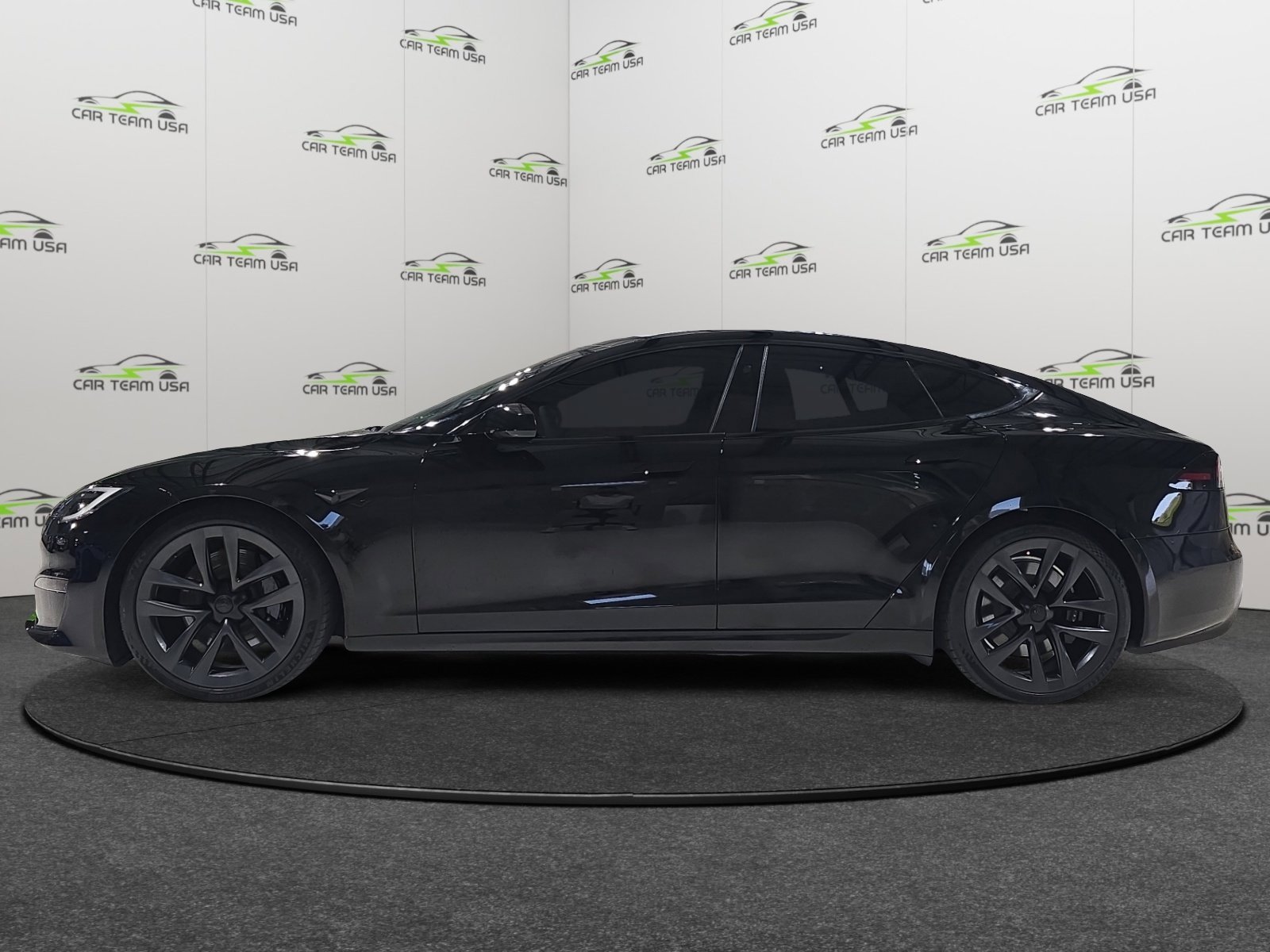 Used 2022 Tesla Model S image 2