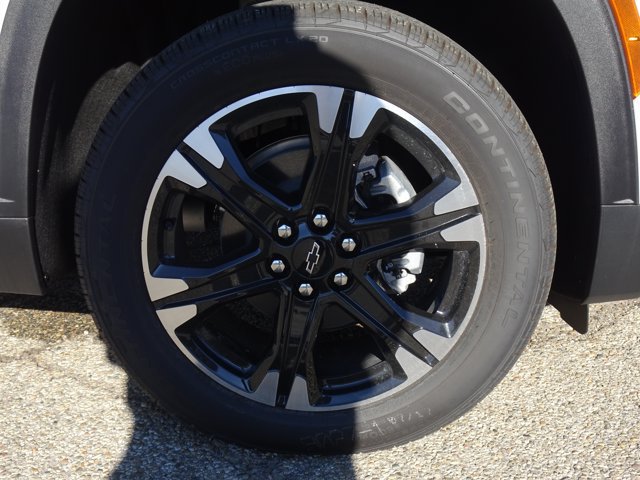 New 2027 Chevrolet Traverse LT w/ Sun and Wheel Package FWD image 15