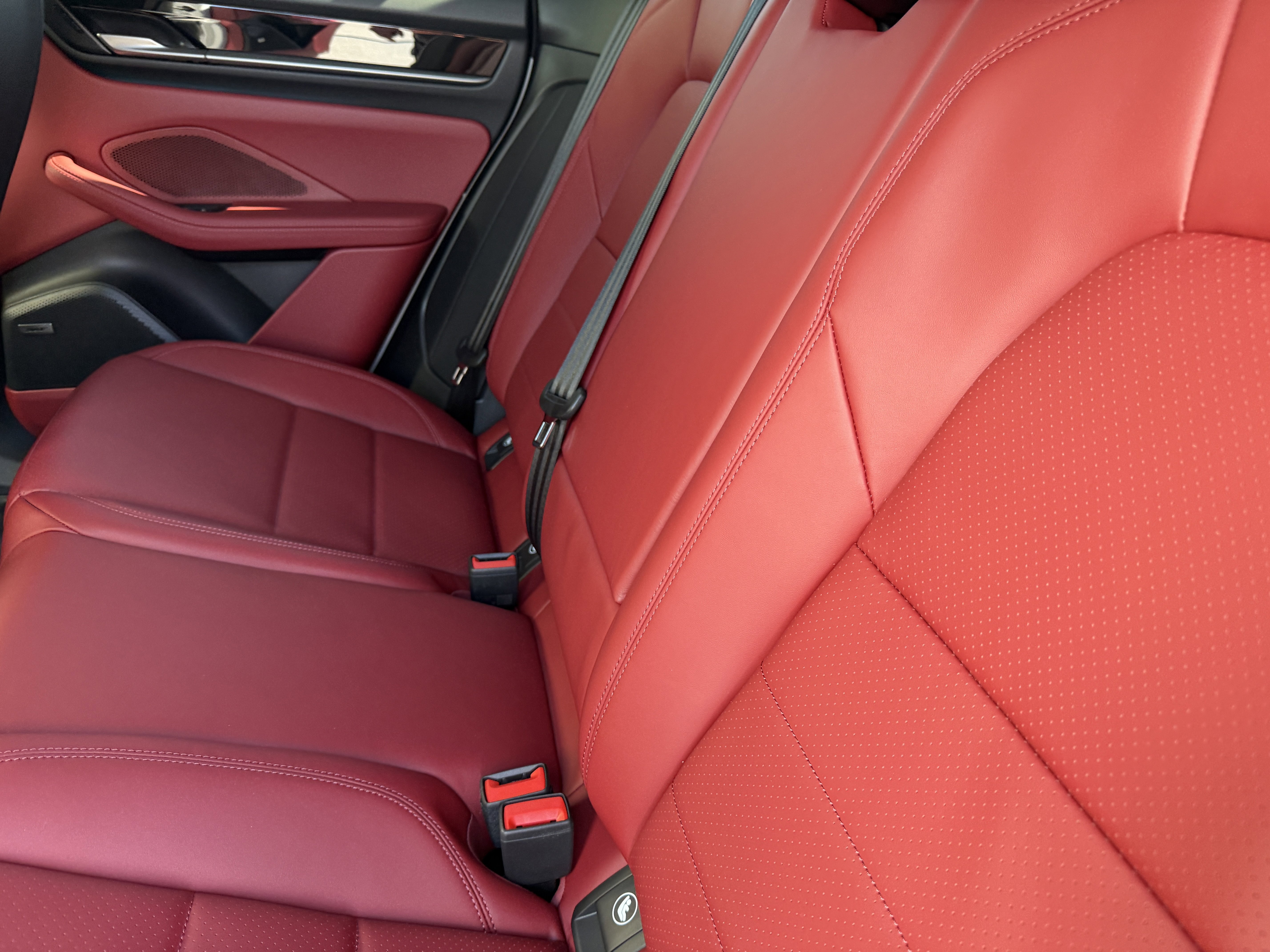 New 2026 Porsche Macan Electric image 20