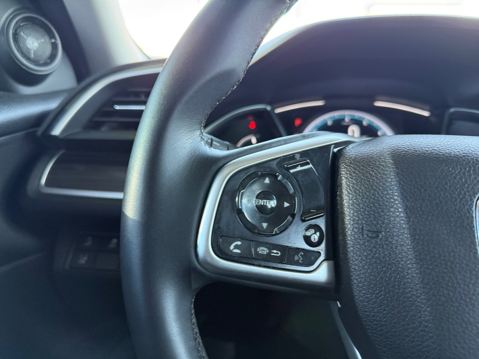 Used 2019 Honda Civic EX image 18