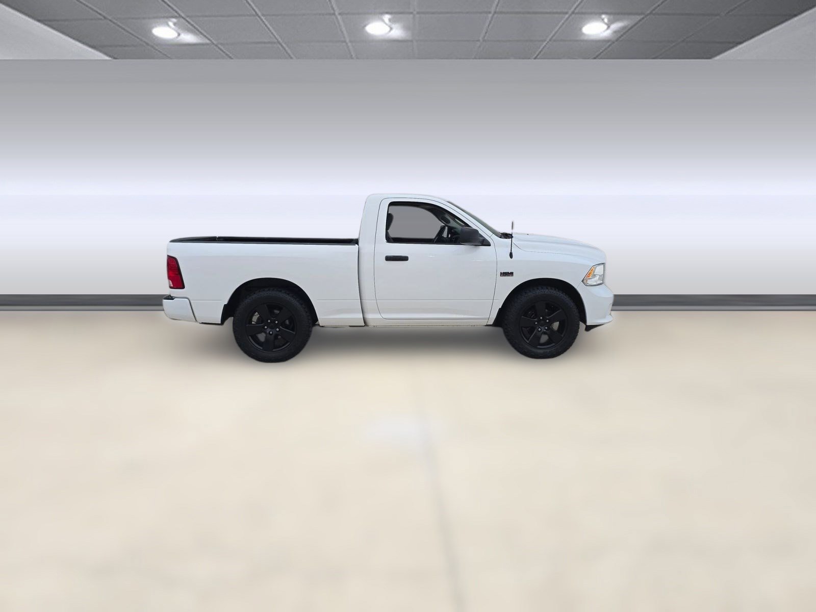 Used 2018 RAM 1500 Express image 8