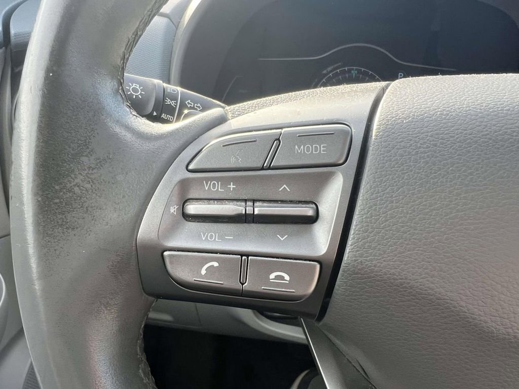 Used 2019 Hyundai Kona Limited w/ Cargo Package image 22