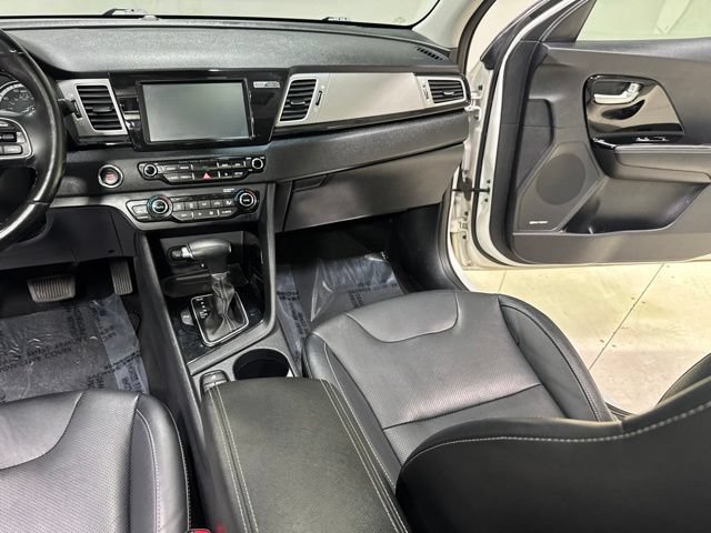Used 2019 Kia Niro Touring FWD image 25
