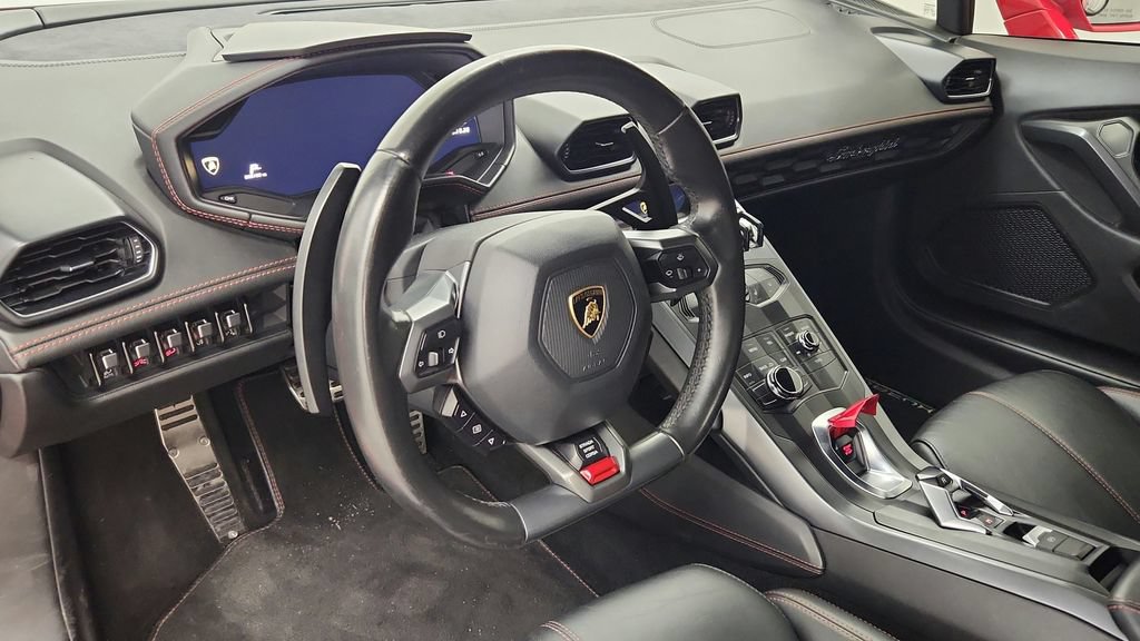 Used 2017 Lamborghini Huracan LP 580-2 RWD image 33