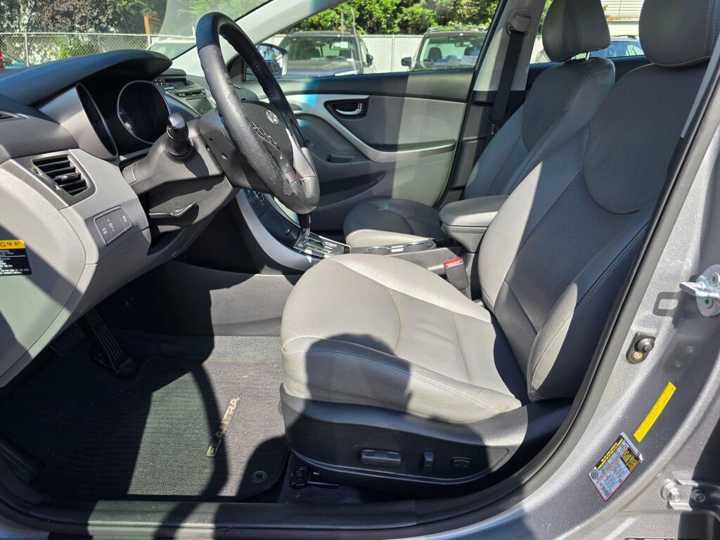 Used 2013 Hyundai Elantra Limited w/ Technology Pkg FWD image 19