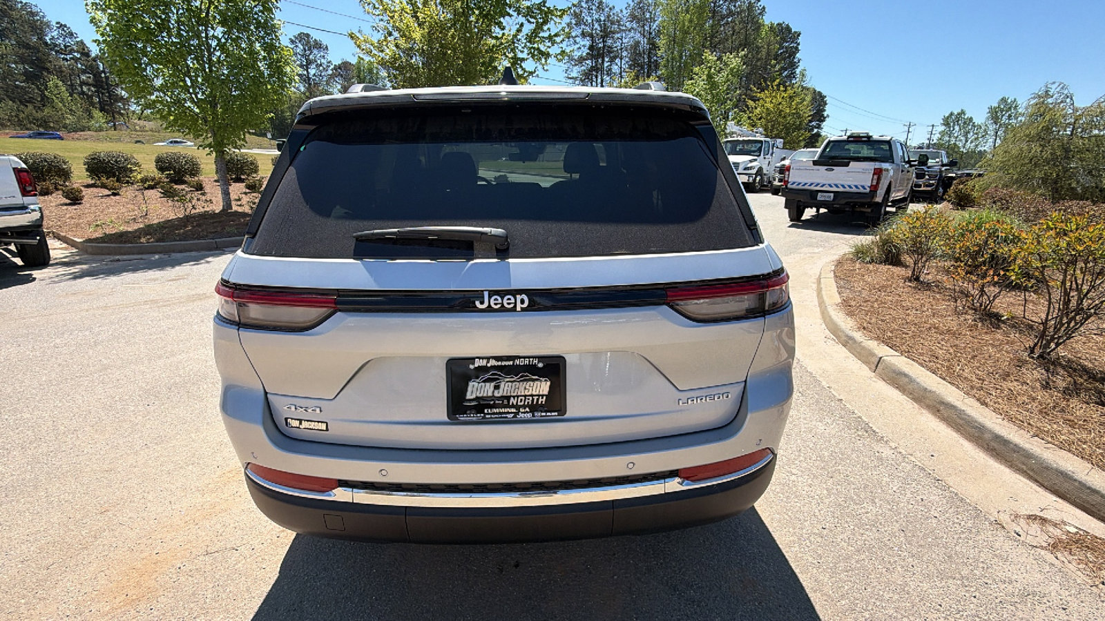 New 2026 Jeep Grand Cherokee Laredo X AWD/4WD image 9