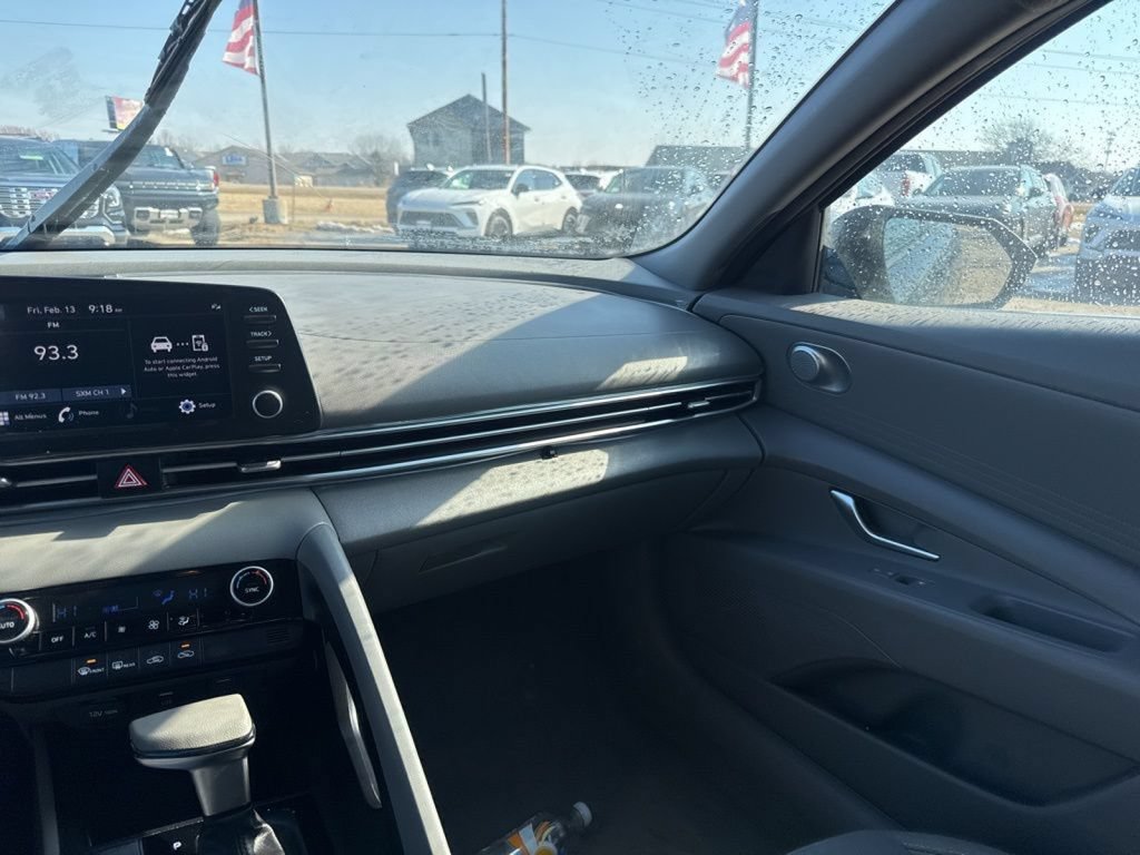 Used 2022 Hyundai Elantra SEL FWD image 39