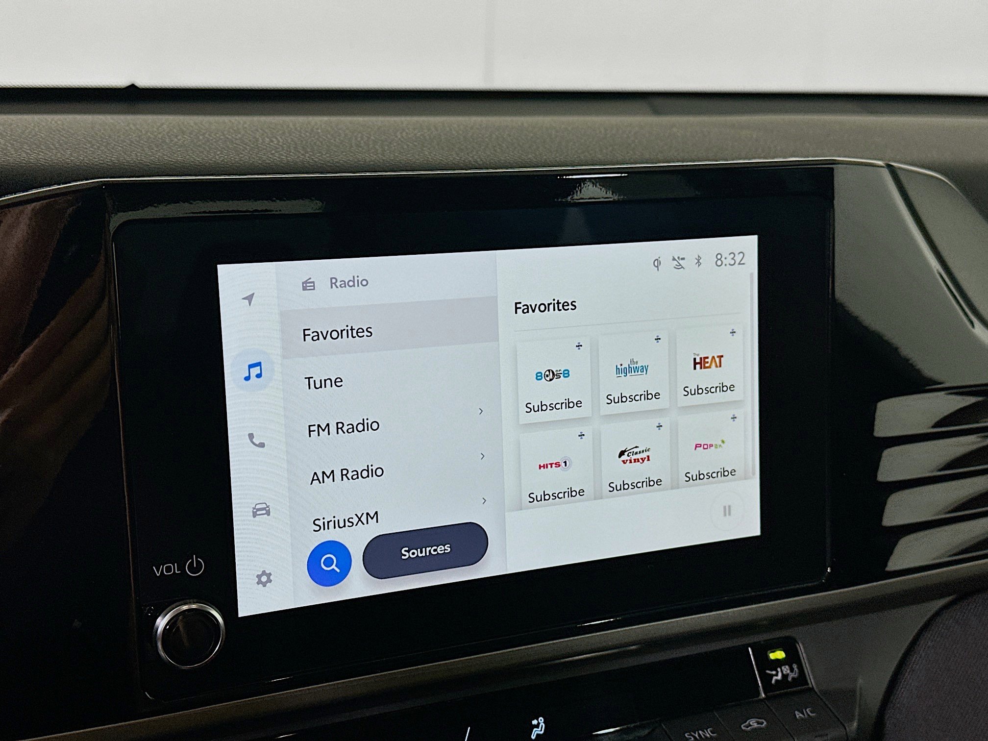 Used 2025 Toyota Camry LE image 21