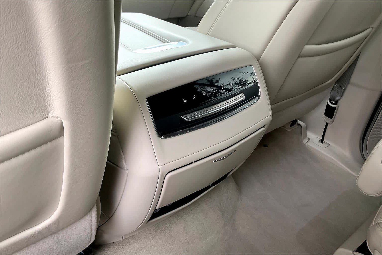 Used 2024 Cadillac Escalade Sport Platinum w/ LPO, ONYX Package AWD/4WD image 69