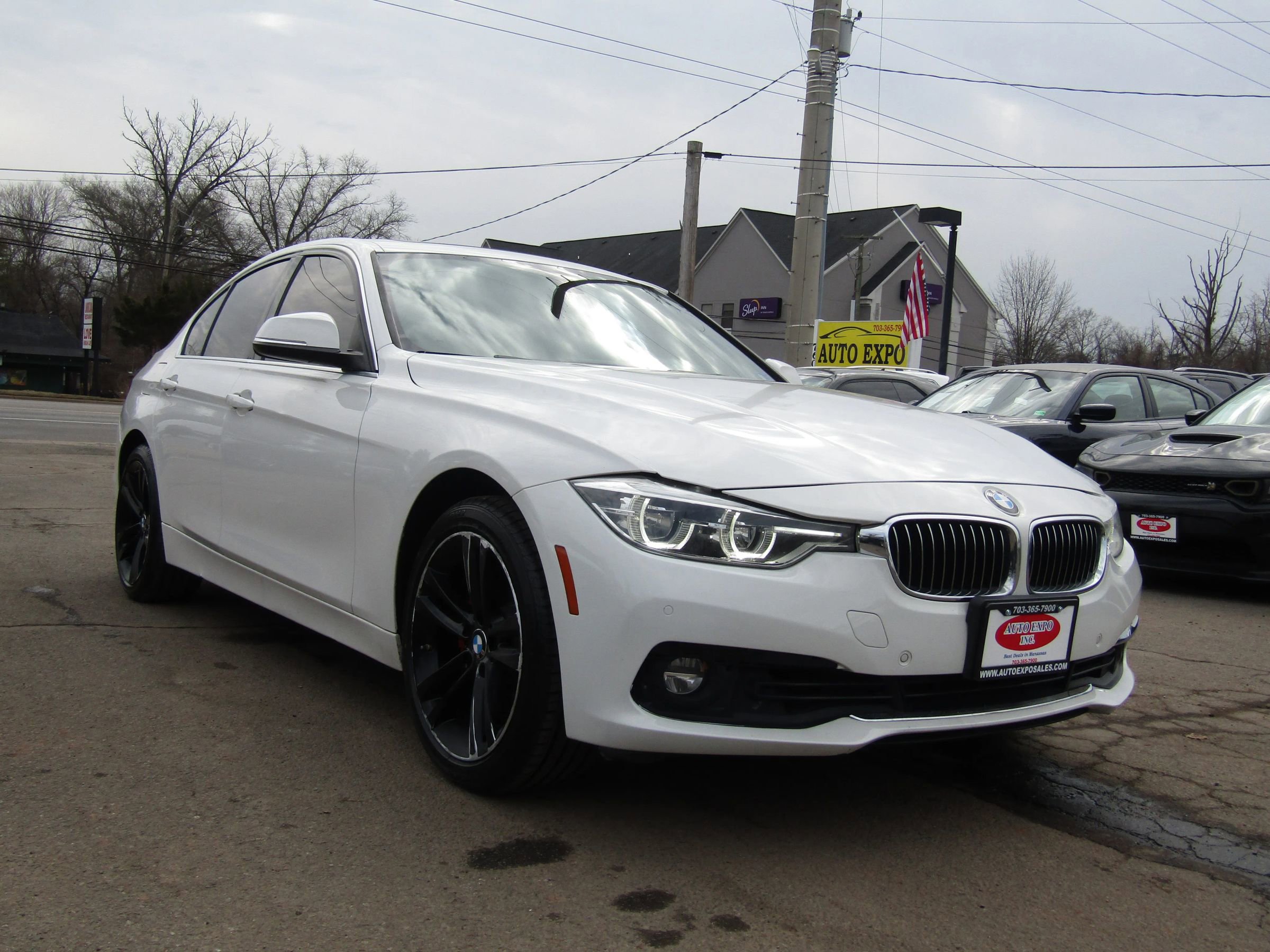 Used 2018 BMW 330i xDrive Sedan w/ Premium Package image 1