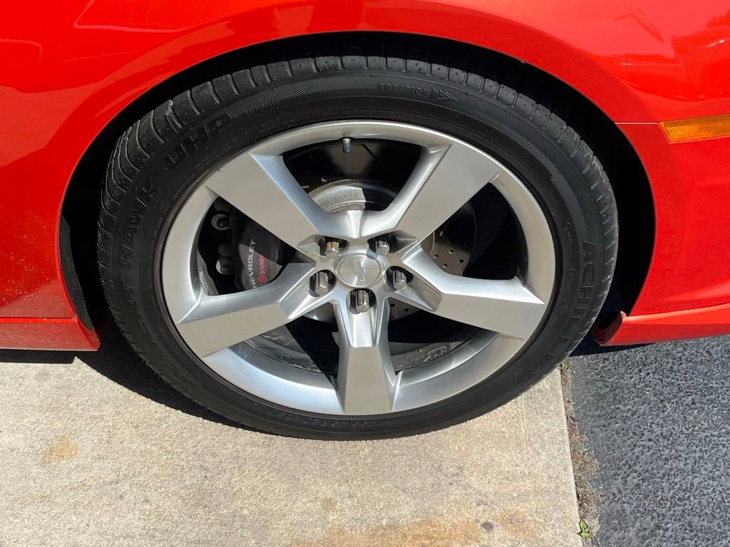 Used 2011 Chevrolet Camaro SS w/ LPO, Ground Effects Package RWD image 4