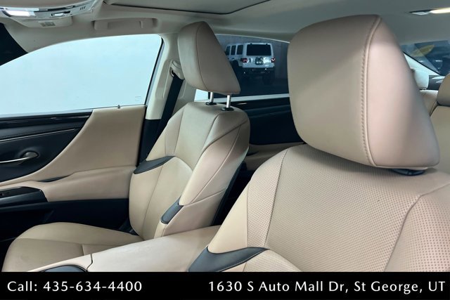 Used 2021 Lexus ES 300h w/ Accessory Package 2 image 16