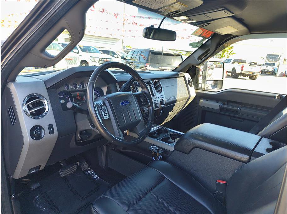 Used 2011 Ford F250 Lariat w/ Lariat Interior Pkg image 4