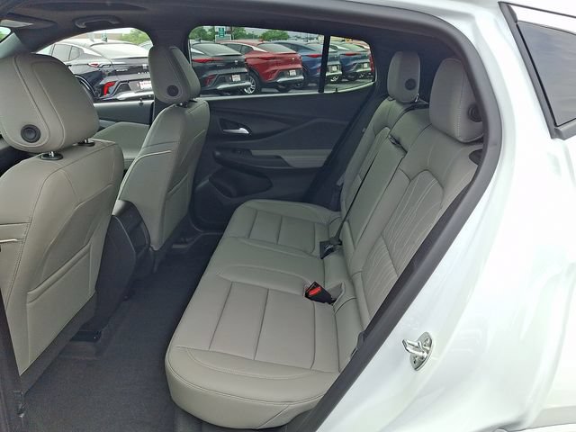 New 2026 Buick Envista Avenir FWD image 7