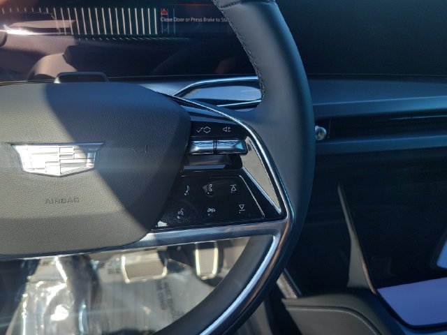 New 2027 Cadillac Vistiq Sport w/ LPO, Floor Liner Package AWD/4WD image 30
