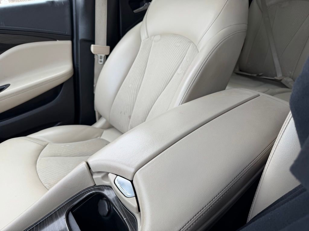 Used 2020 Buick Envision Preferred w/ LPO, Cargo Package FWD image 20