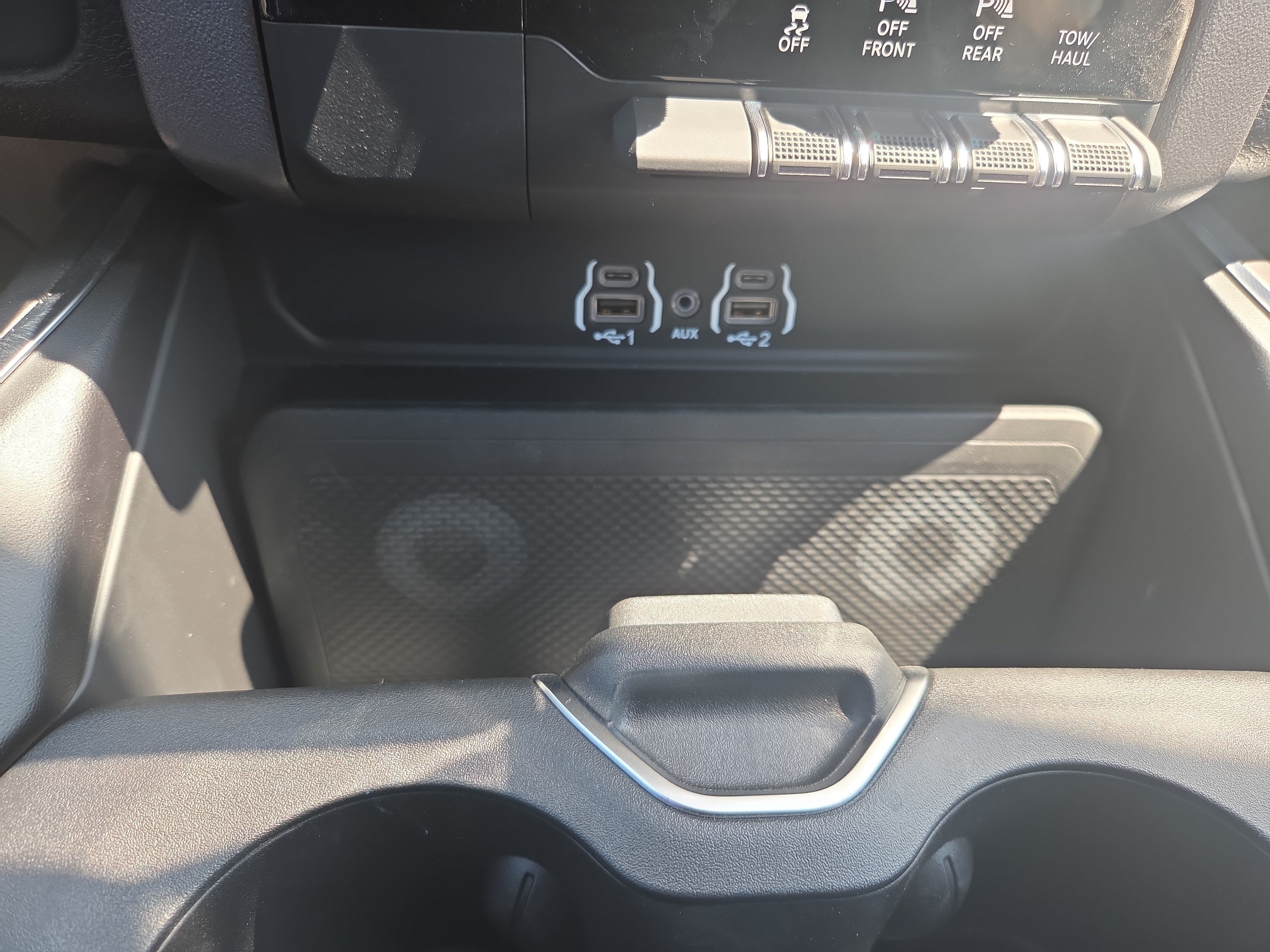 New 2026 RAM 1500 Express AWD/4WD image 12