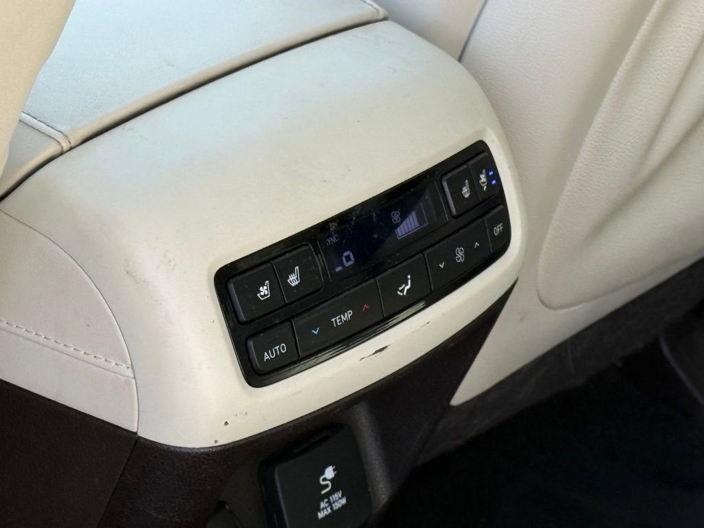 Used 2021 Hyundai Palisade Calligraphy w/ Cargo Package image 17