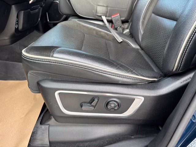 Used 2021 RAM 1500 Laramie AWD/4WD image 11