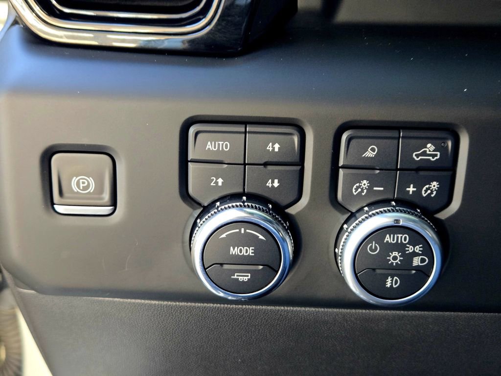 Used 2022 GMC Sierra 1500 AT4 w/ AT4 Premium Package image 24