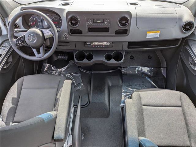 Used 2024 Mercedes-Benz Sprinter 2500 image 16