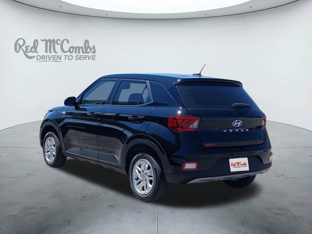 New 2026 Hyundai Venue SE FWD image 3