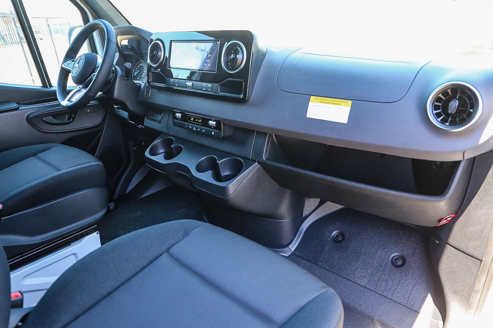 New 2024 Mercedes-Benz eSprinter 170 Cargo image 12