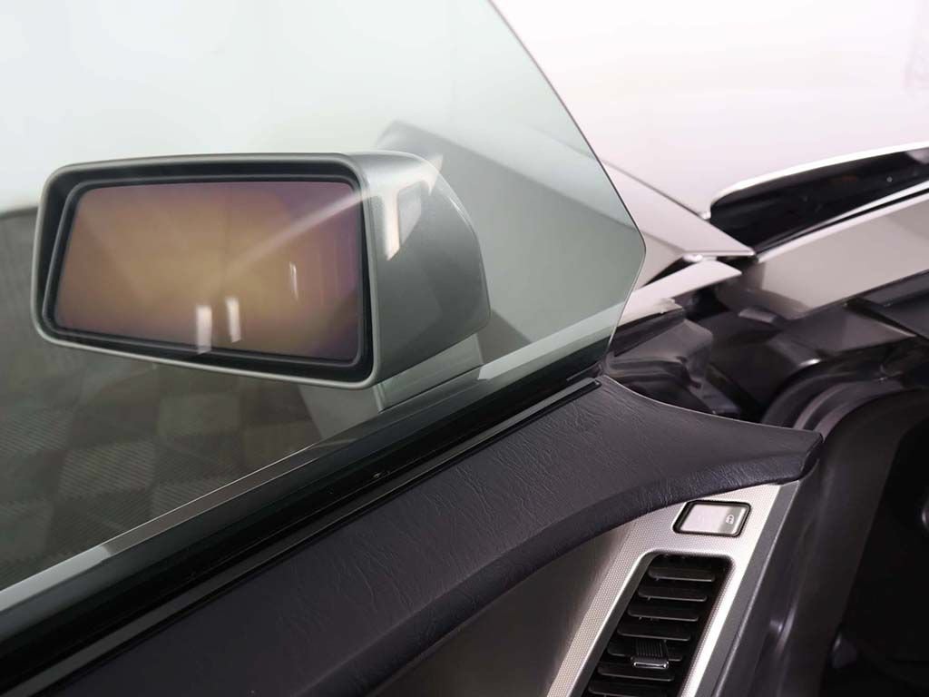 Used 2004 Cadillac XLR RWD image 29