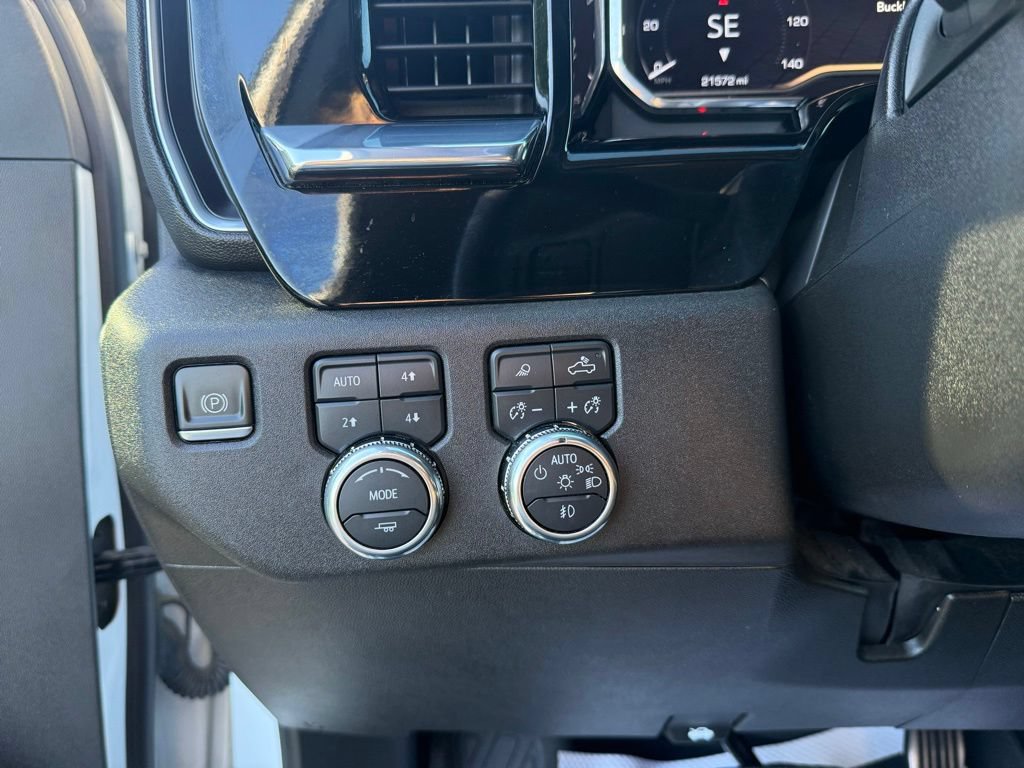 Used 2024 GMC Sierra 3500 SLT w/ LPO, GMC Protection Package AWD/4WD image 36