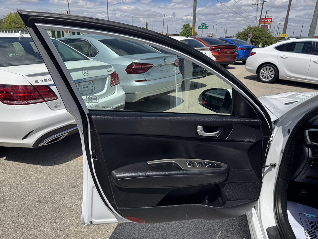 Used 2019 Kia Optima LX FWD image 24