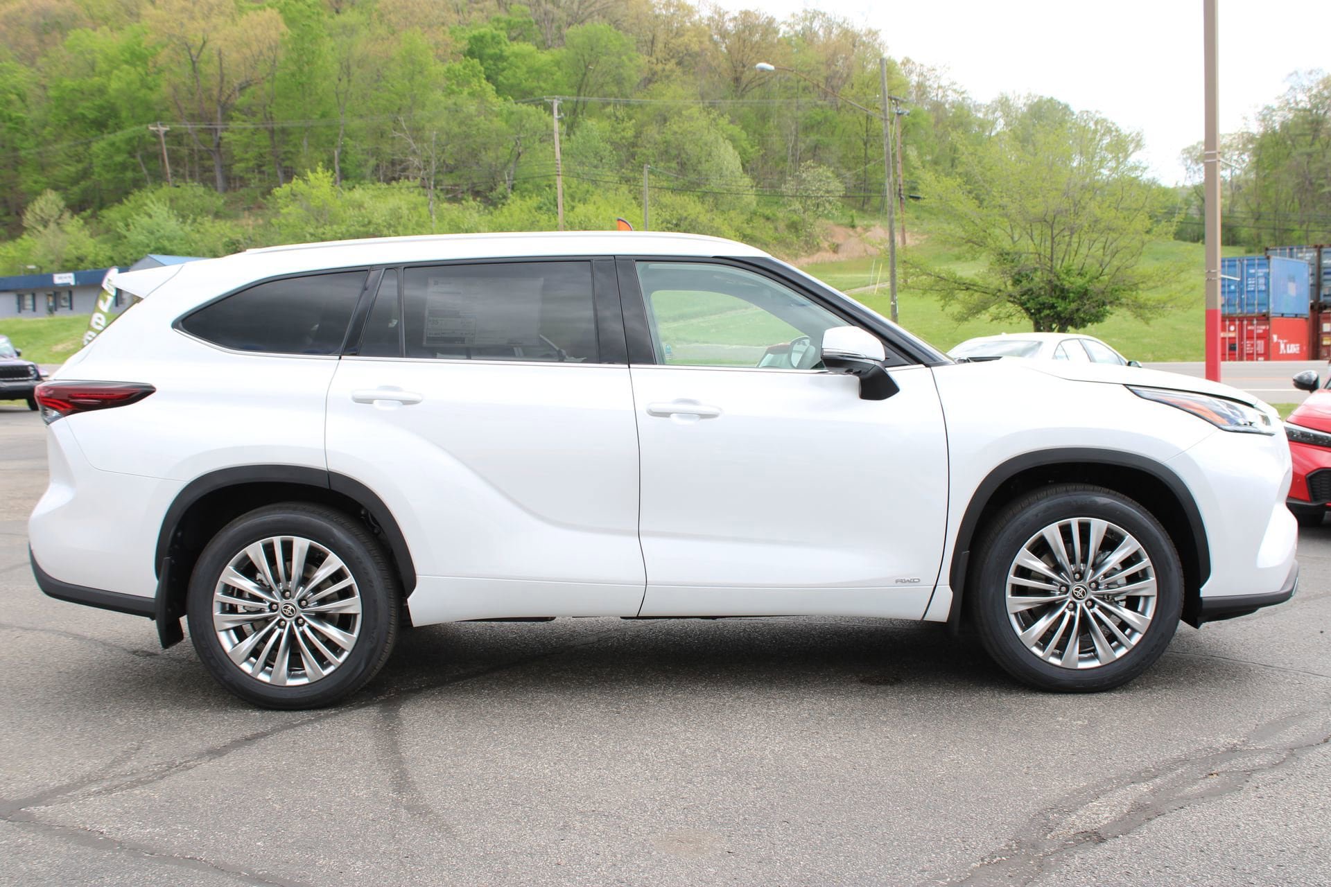 New 2026 Toyota Highlander Platinum AWD/4WD image 6