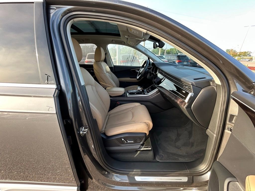 Used 2025 Audi Q7 3.0T Prestige image 50