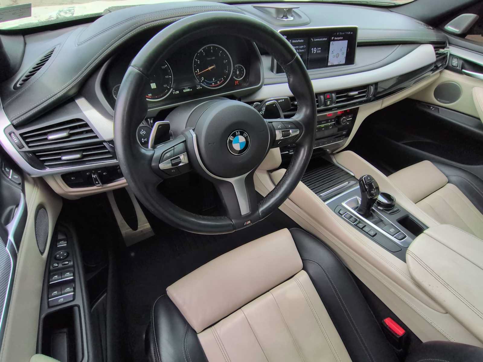 Used 2019 BMW X6 xDrive50i w/ M Sport Package AWD/4WD image 10