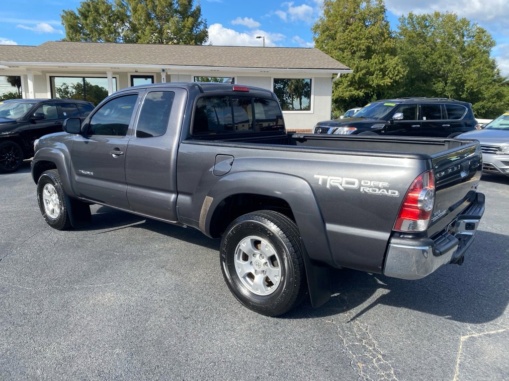 Used 2015 Toyota Tacoma PreRunner w/ TRD Off-Road Package RWD image 3