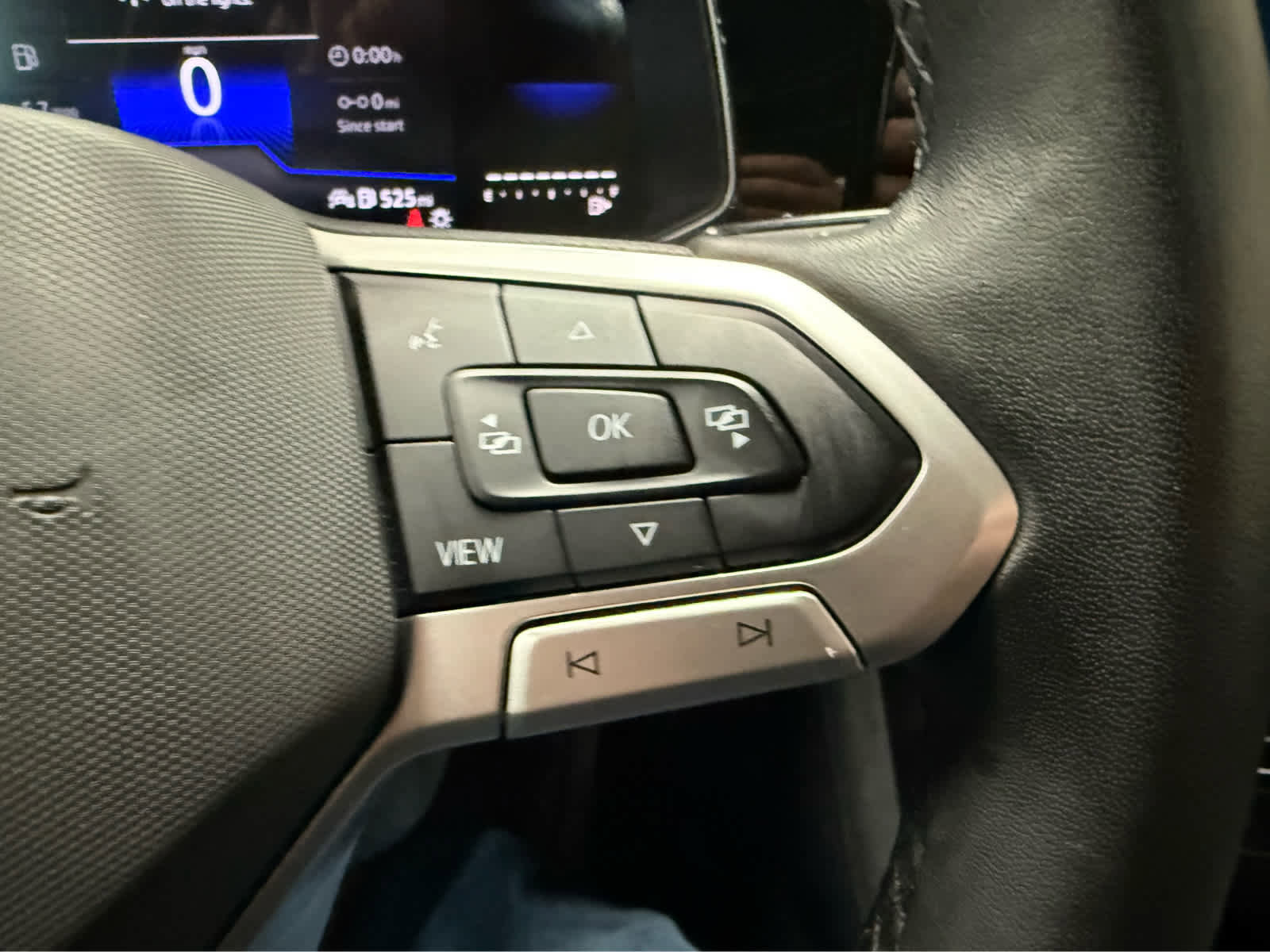Used 2025 Volkswagen Jetta SE image 26