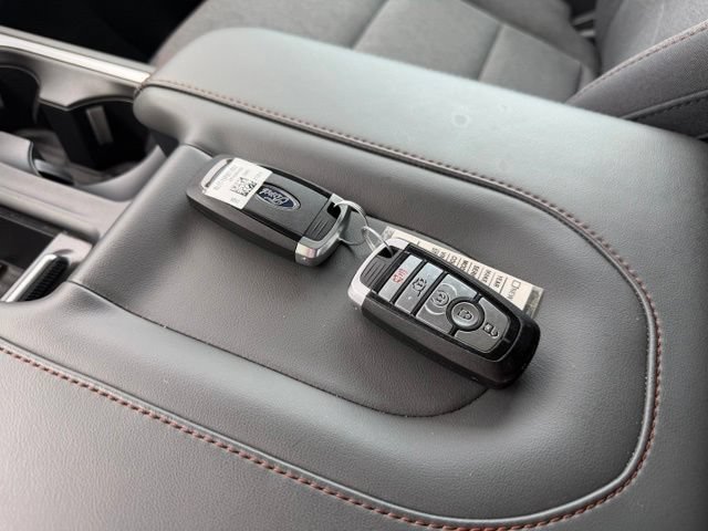Used 2025 Ford Expedition Max Active RWD image 24