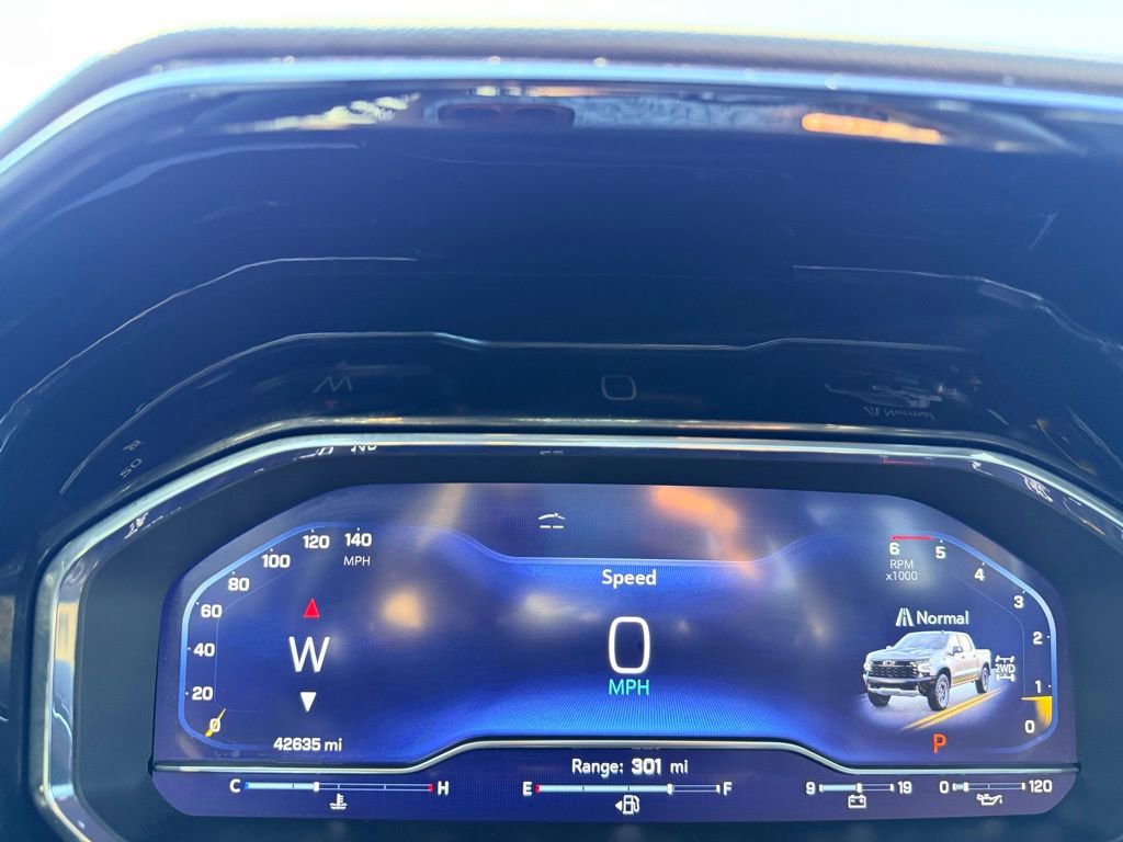 Used 2024 Chevrolet Silverado 1500 ZR2 w/ Technology Package image 22