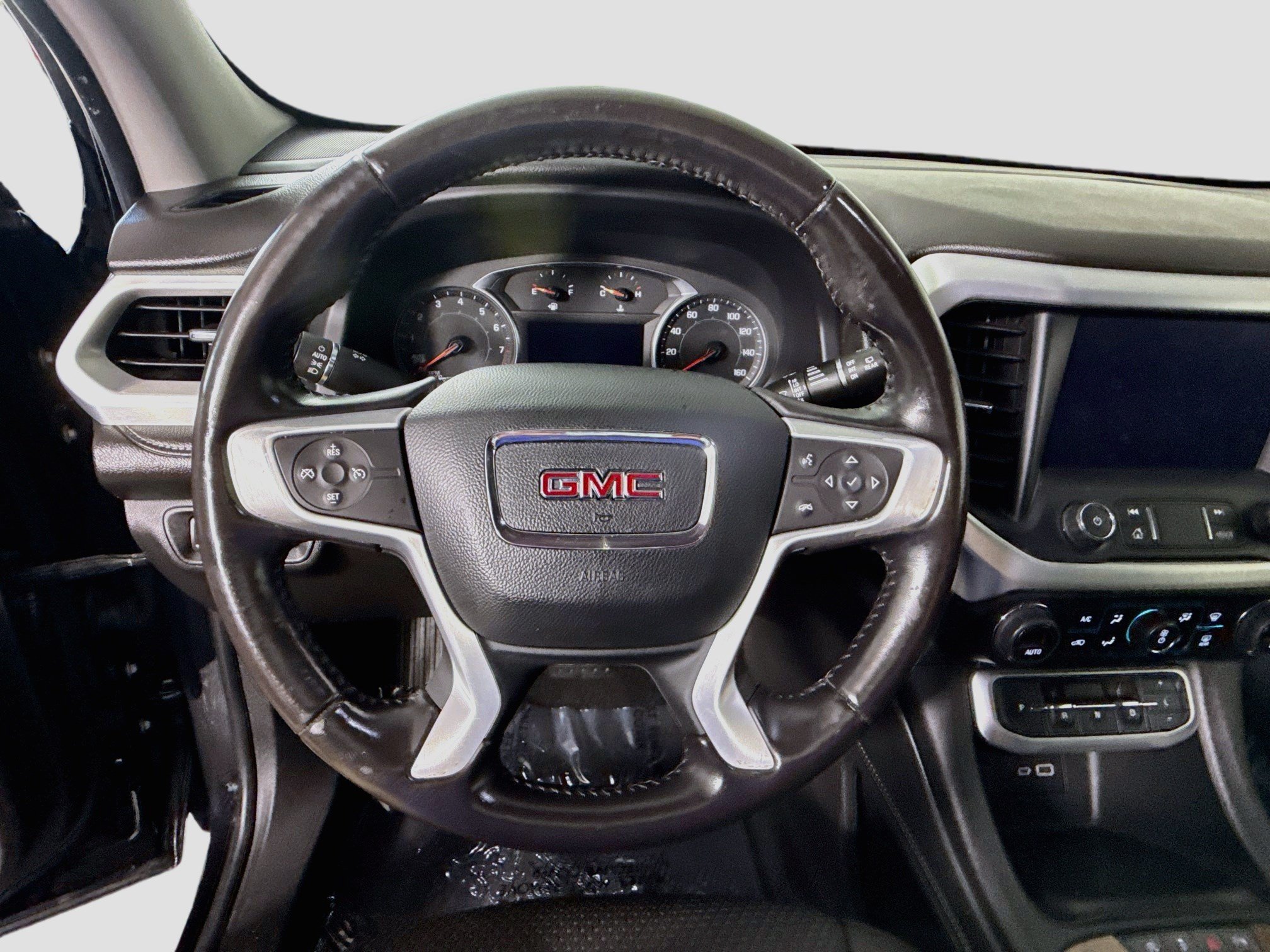 Used 2020 GMC Acadia SLE FWD image 13