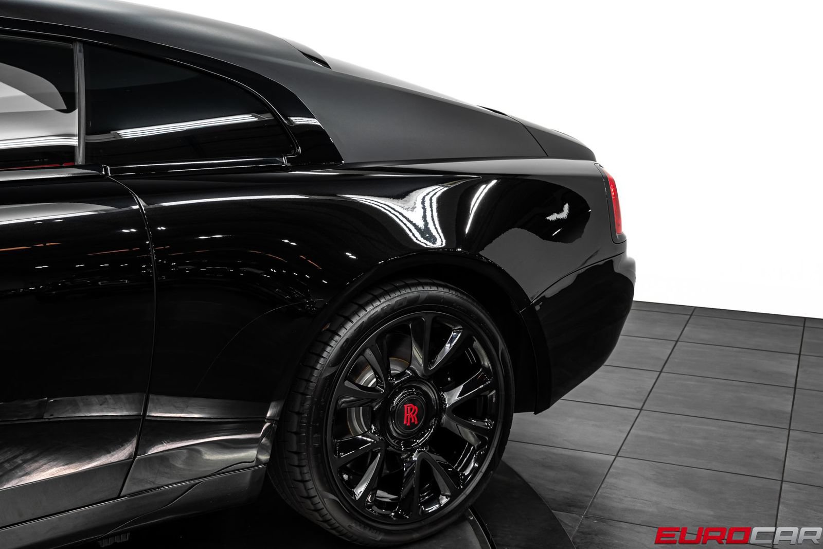 Used 2019 Rolls-Royce Wraith RWD image 15