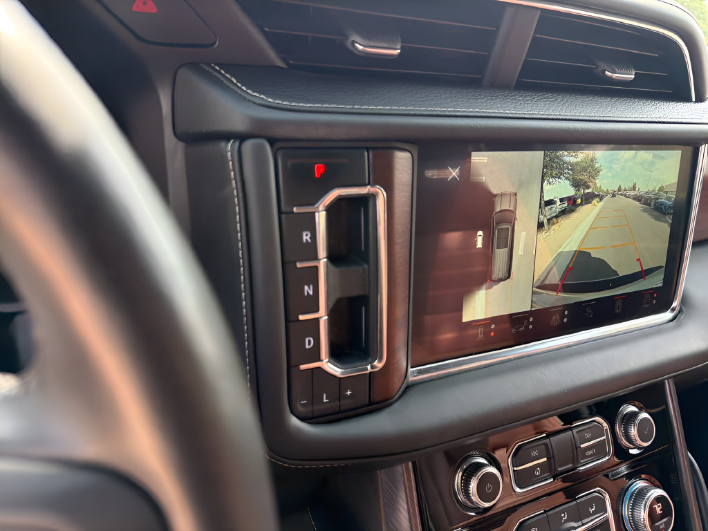 Used 2023 GMC Yukon Denali Ultimate AWD/4WD image 27