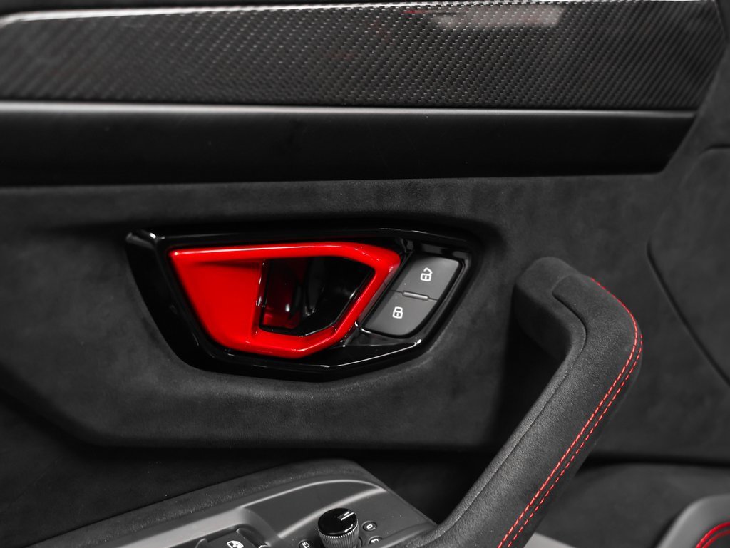 Used 2024 Lamborghini Urus Performante image 75